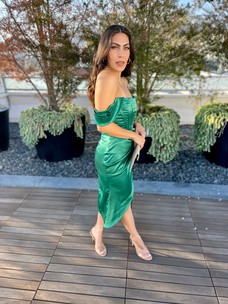 Exclusive Item- Ms.Popular Emerald Green Midi Dress