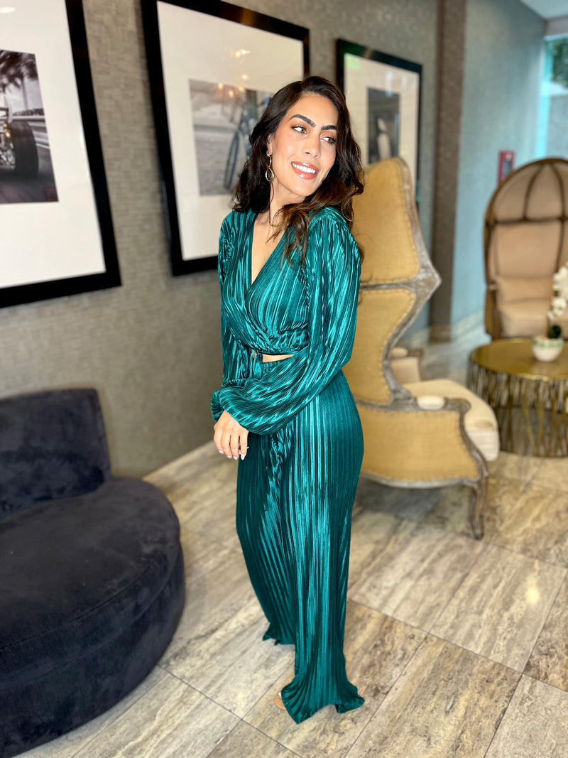 Stay Pretty Emerald Set