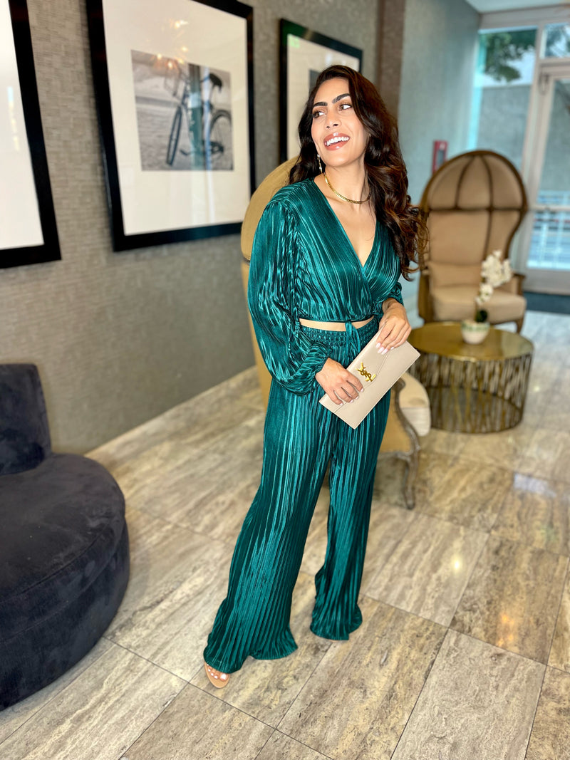 Stay Pretty Emerald Set